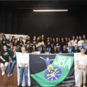 Grupo JBA arrecada mais de 20 mil peças para o Fundo Social