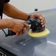 Seu carro merece voltar a ter aquele brilho de novo, confira o Polimento da Lotus Lavacar