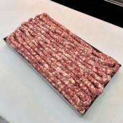 Você já conhece a nossa famosa linguiça caseira suína? Venha garantir a sua!