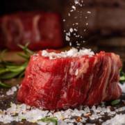 Seu prato merece uma carne escolhida sem pressa