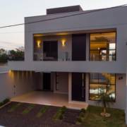 Fachadas em ACM Residenciais: Transforme sua Casa com a Vertical Glass.