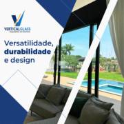 Portas de alumínio para varandas: Conectando espaços com a Vertical Glass.
