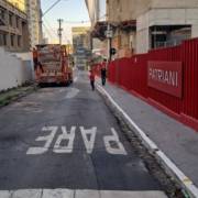 Dicas de segurança ao utilizar caçambas em áreas urbanas.