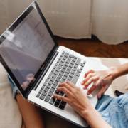 Sua casa inteligente começa com uma internet de qualidade