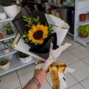 Um gesto simples, cheio de significado: flores que encantam
