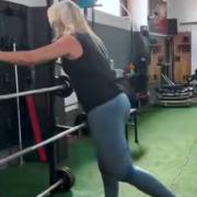 Dor No Joelho Constante? Entenda O Que Seu Corpo Está Tentando Avisar