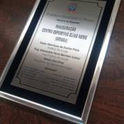 Placas em aço inox e alumínio gravadas em baixo relevo. Placas em PVC, ACM