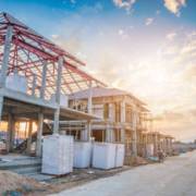 Diferença entre obras residenciais e comerciais: Desafios e soluções.