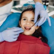 Dentes de Leite: Por que Cuidar é Tão Importante?