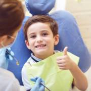Primeira Consulta Odontopediátrica: Um Encontro Acolhedor para a Criança