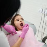 Sorriso feliz começa com atenção e carinho