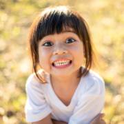 O segredo dos sorrisos que iluminam a infância