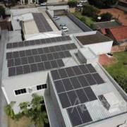 Sistema fotovoltaico em construções separadas