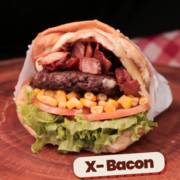 X-Bacon: sabor que combina com a sua noite