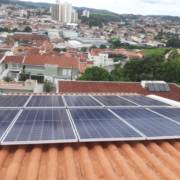 Energia solar e aquecimento de água: soluções eficientes para o seu lar
