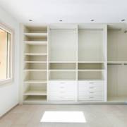 Guarda-Roupa planejado: Organização e estilo com a Gridma Móveis.