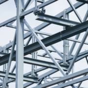 Vantagens da Construção com Estruturas Metálicas: Por que Escolher Metal ao Invés de Alvenaria?