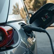 Energia limpa e recarga elétrica avançam em Vila Velha