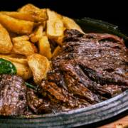 Restaurantes em Araruama: sabor e convivência à mesa