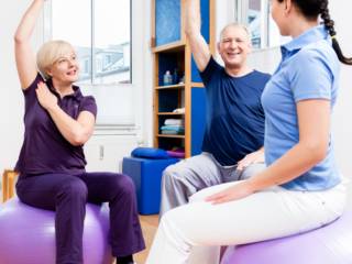 Fisioterapia para idosos: como a prática ajuda na reabilitação e autonomia