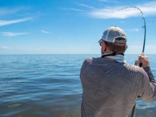 Como aproveitar um dia de pesca com tranquilidade?