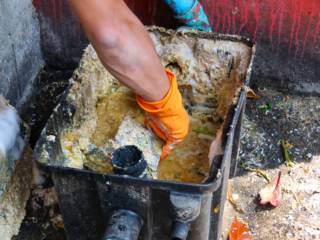 Limpeza e desentupimento de caixa de gordura em Jaú