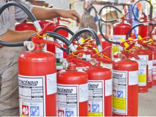 Por que a Manutenção Preventiva de Extintores é Essencial para Sua Empresa
