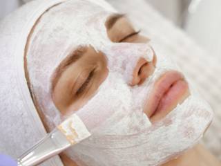 5 Benefícios da limpeza de pele