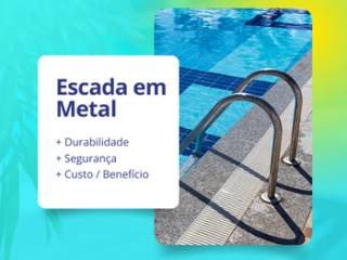 A importância da escada na piscina: segurança, acesso e conforto