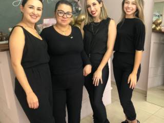 Autocuidado e autoestima: o papel do salão de beleza na rotina da mulher