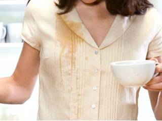 Como lidar com as manchas mais difíceis das roupas?