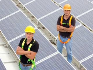 Energia solar nas empresas: vantagens competitivas e redução de custos