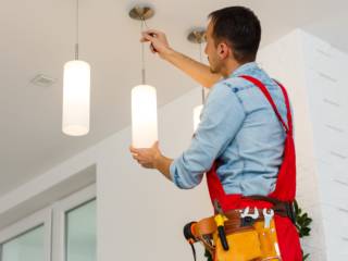 Instalações Elétricas Feitas com Segurança e Precisão