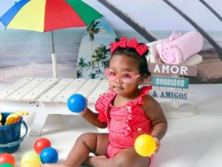 Cada Mês, Uma Nova Descoberta: Registre o Crescimento do Seu Bebê com Aribely Produções Fotográficas em Mineiros! 