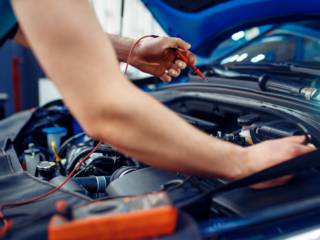 Mantenha Seu Veículo Impecável com a Expertise da Precisão Auto Elétrica em Mineiros