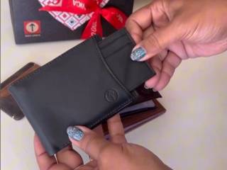 As melhores e mais variadas carteiras você encontra aqui, na Mão Única Multimarcas em Mineiros!