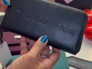 Estilo e Elegância: As Carteiras Femininas Mais Lindas da Mão Única Multimarcas em Mineiros