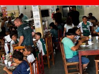 Conheça o self-service do Restaurante Panelão em Mineiros