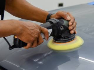 Seu carro merece voltar a ter aquele brilho de novo, confira o Polimento da Lotus Lavacar 