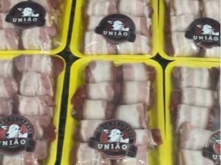 Enroladinho de carne com bacon — o espetinho que surpreende