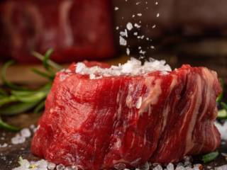 Seu prato merece uma carne escolhida sem pressa