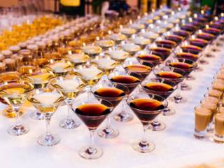 Como calcular a quantidade de bebidas para uma festa?