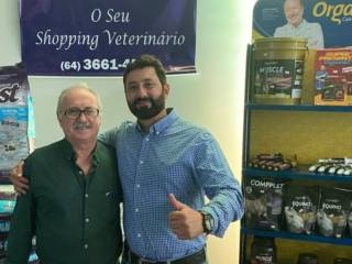 Tradição, qualidade e confiança! Conheça a Animais & Cia — o seu shopping veterinário em Mineiros.