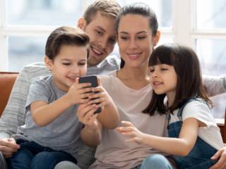 Velocidade que acompanha você do clique ao streaming