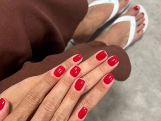 Mãos e Pés Bem Cuidados: Manicure e Pedicure no Espaço Raika Vilela