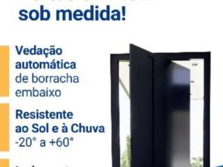 Portas em ACM: durabilidade e versatilidade para diferentes ambientes.