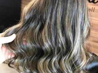 Esse degradê de raiz natural e dois tons, que maravilhoso!