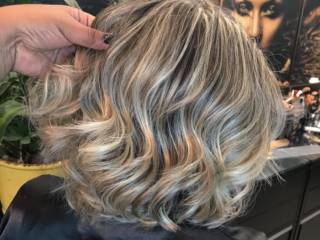 Loiro e Corte Renovados!