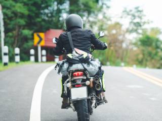 Do ponto A ao ponto B, sem complicação: chame o Alfa Moto Táxi em Mineiros
