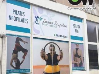 Conheça os benefícios no uso do adesivo perfurado